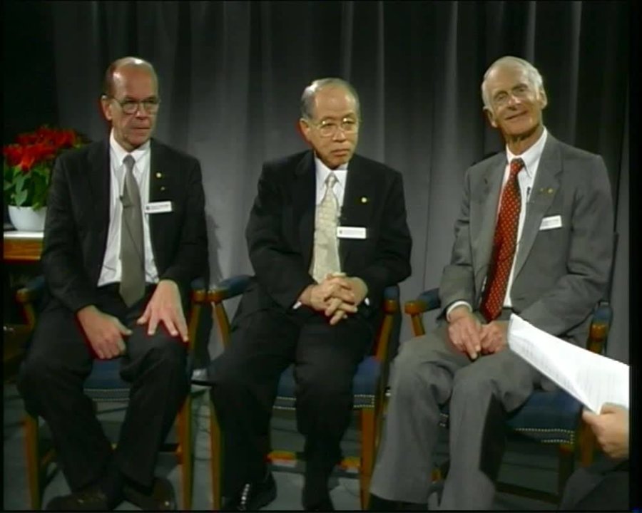 Sharpless (left), Noyori (center) and Knowles in a joint interview for the Nobel Prize website, December 2001