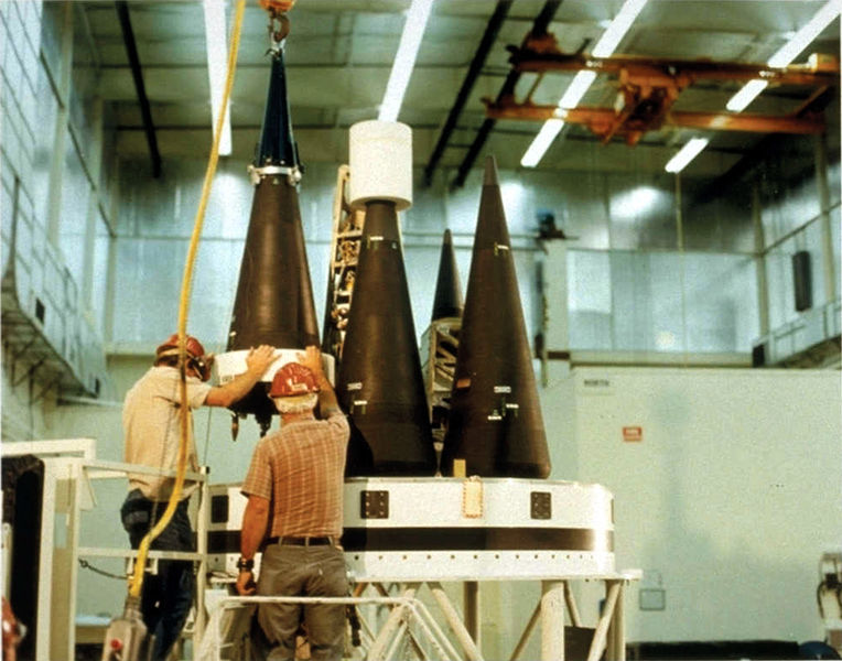 A modern ballistic missile can carry eight nuclear warheads. Technicians with a W87 warhead | Source: nuclearweaponarchive.org