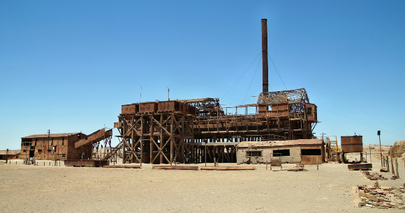 An abandoned saltpeter factory in Northern Chile. Photograph – Przemyslaw Skibinski, Shutterstock.